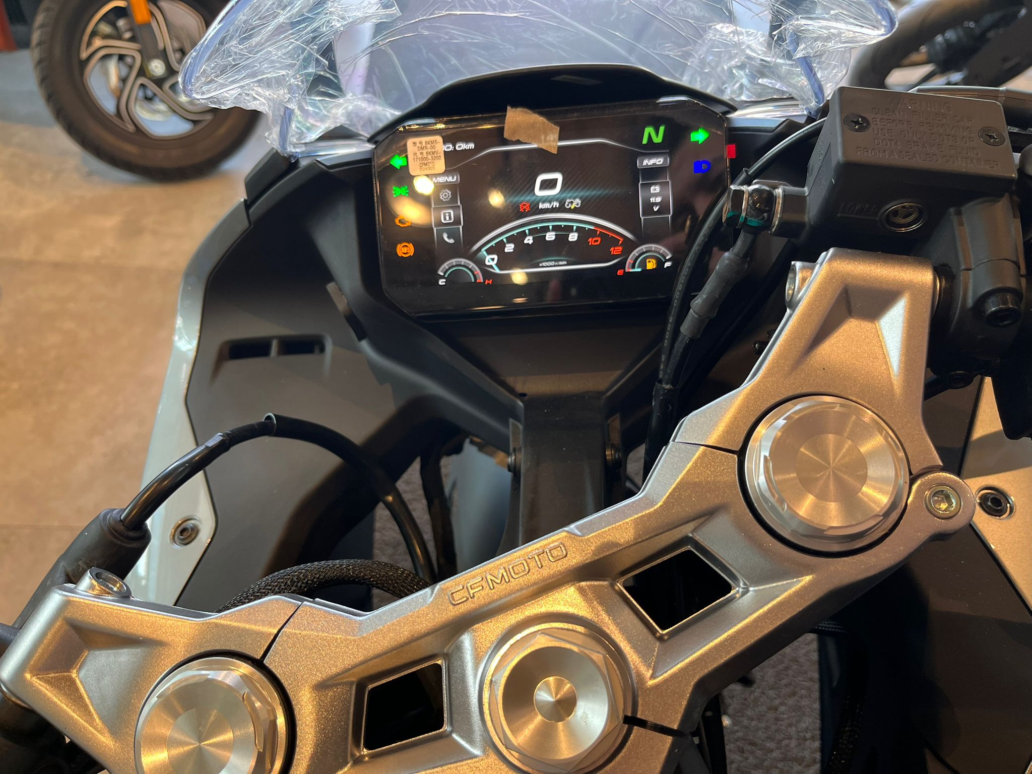 CF MOTO 250 SR 2026 MODEL GRİ RENK - Görsel 4