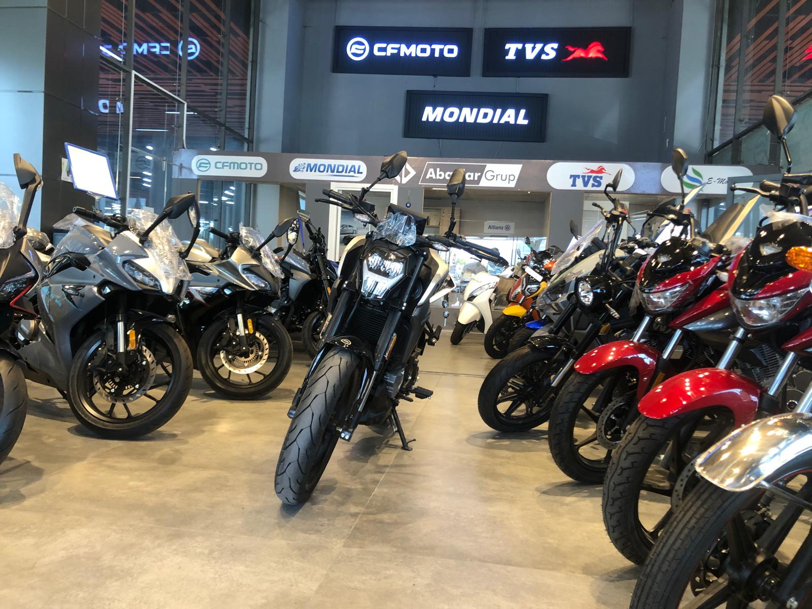 CF MOTO 250 NK 2026 MODEL MAVİ RENK - Görsel 3