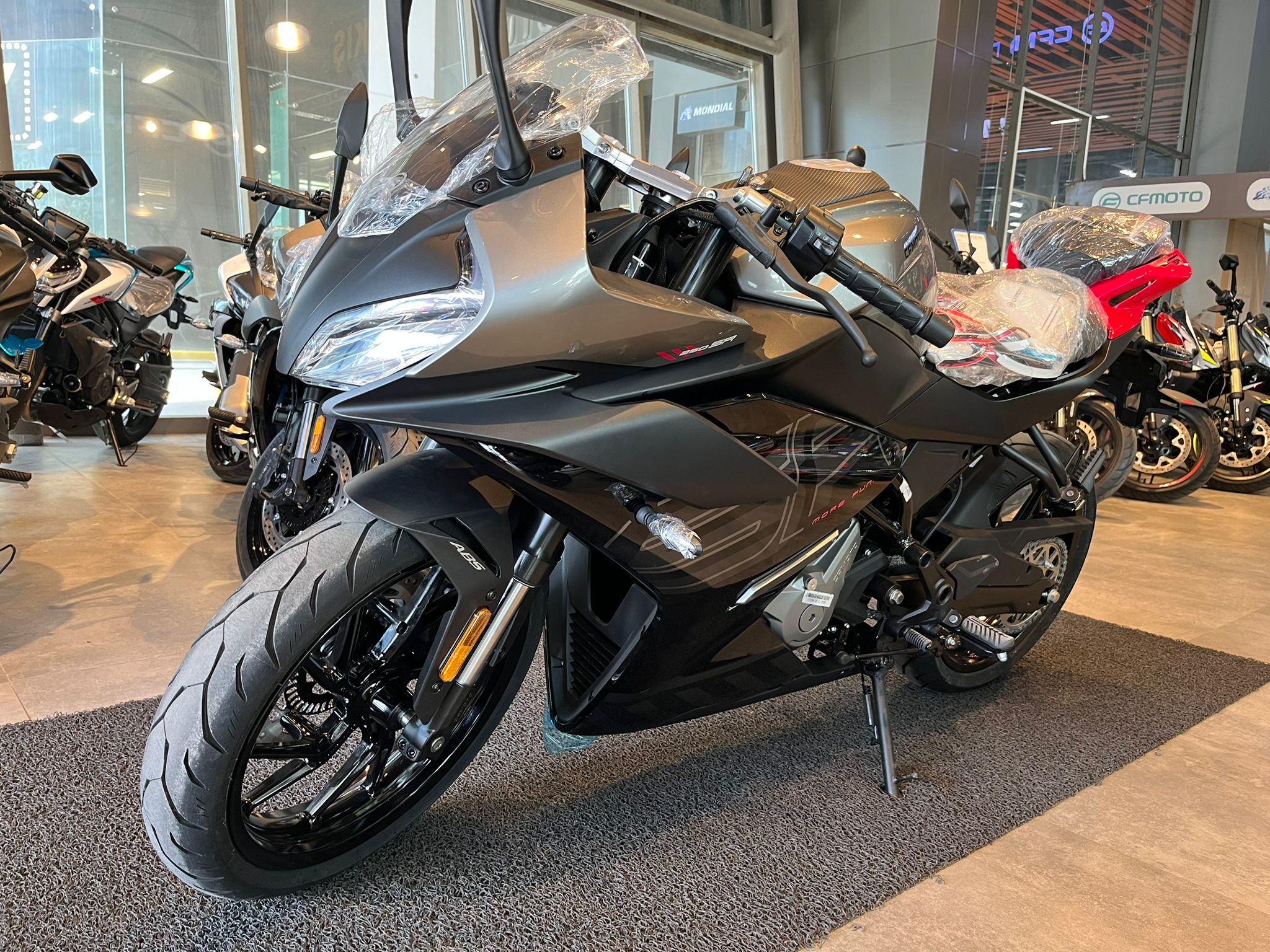 CF MOTO 250 SR 2026 MODEL GRİ RENK