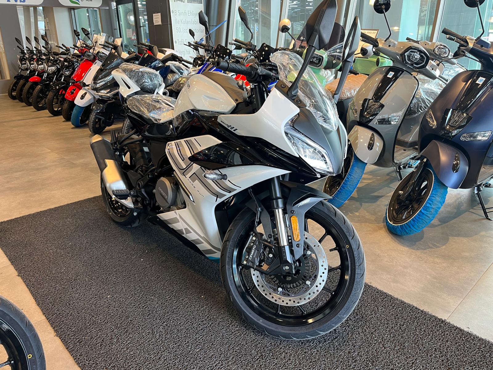 CF MOTO 250 SR 2026 MODEL BEYAZ RENK - Görsel 14