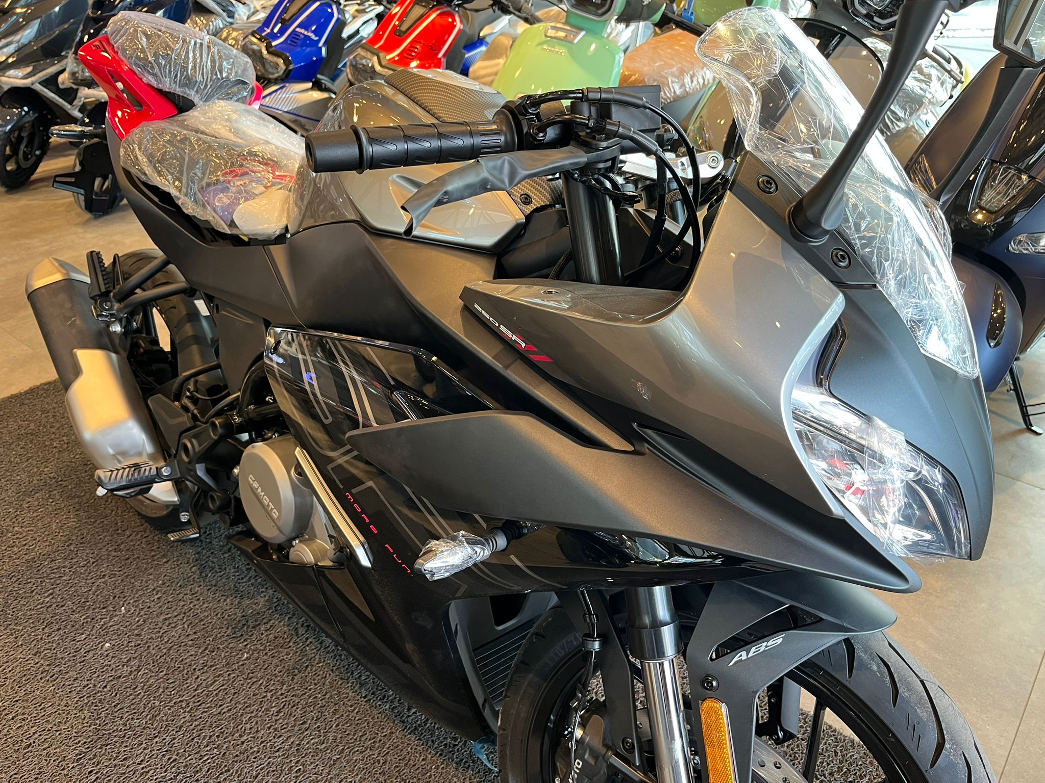 CF MOTO 250 SR 2026 MODEL GRİ RENK - Görsel 13