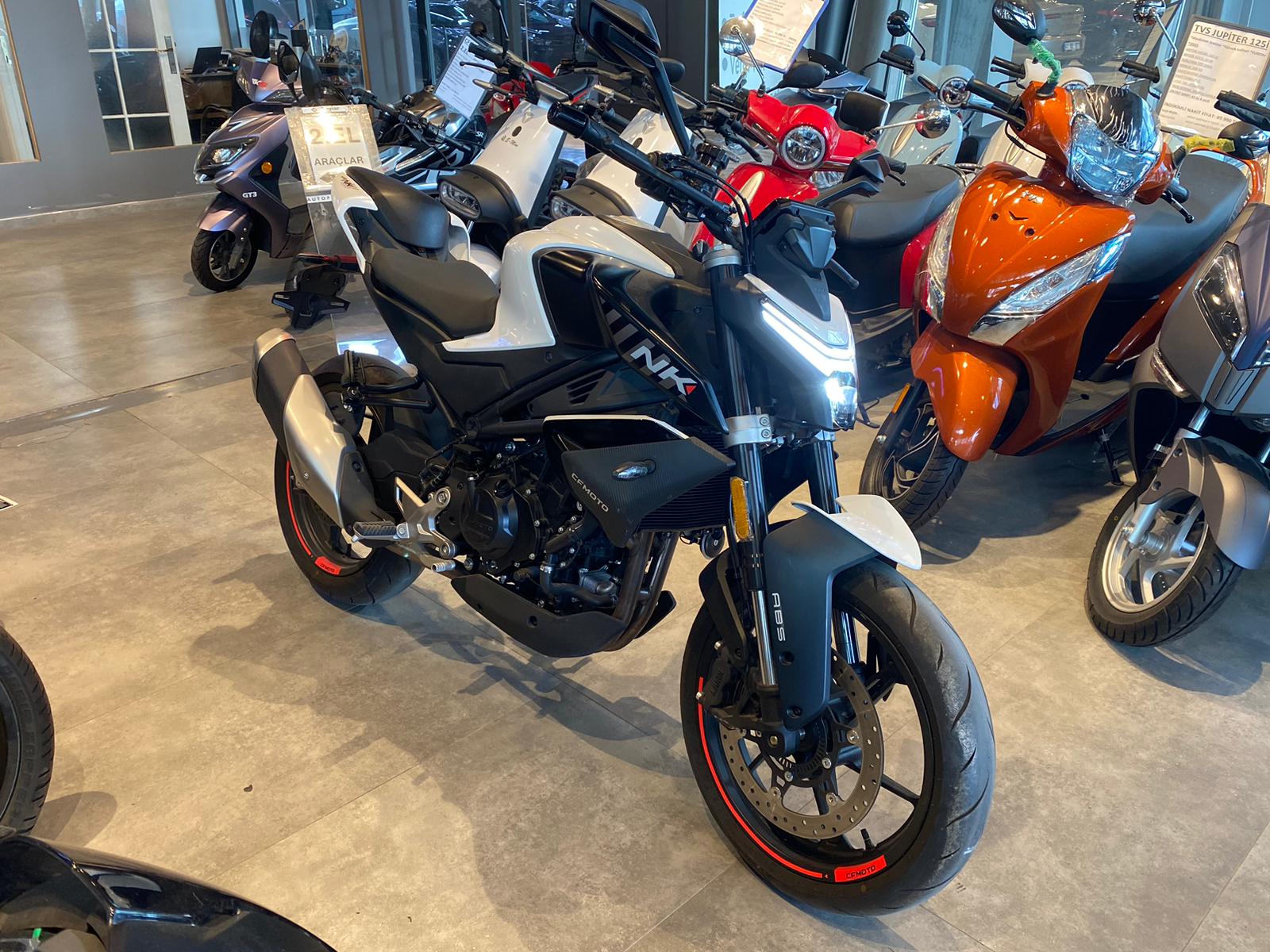 CF MOTO 450 NK 2026 MODEL BEYAZ/GRİ RENK - Görsel 3