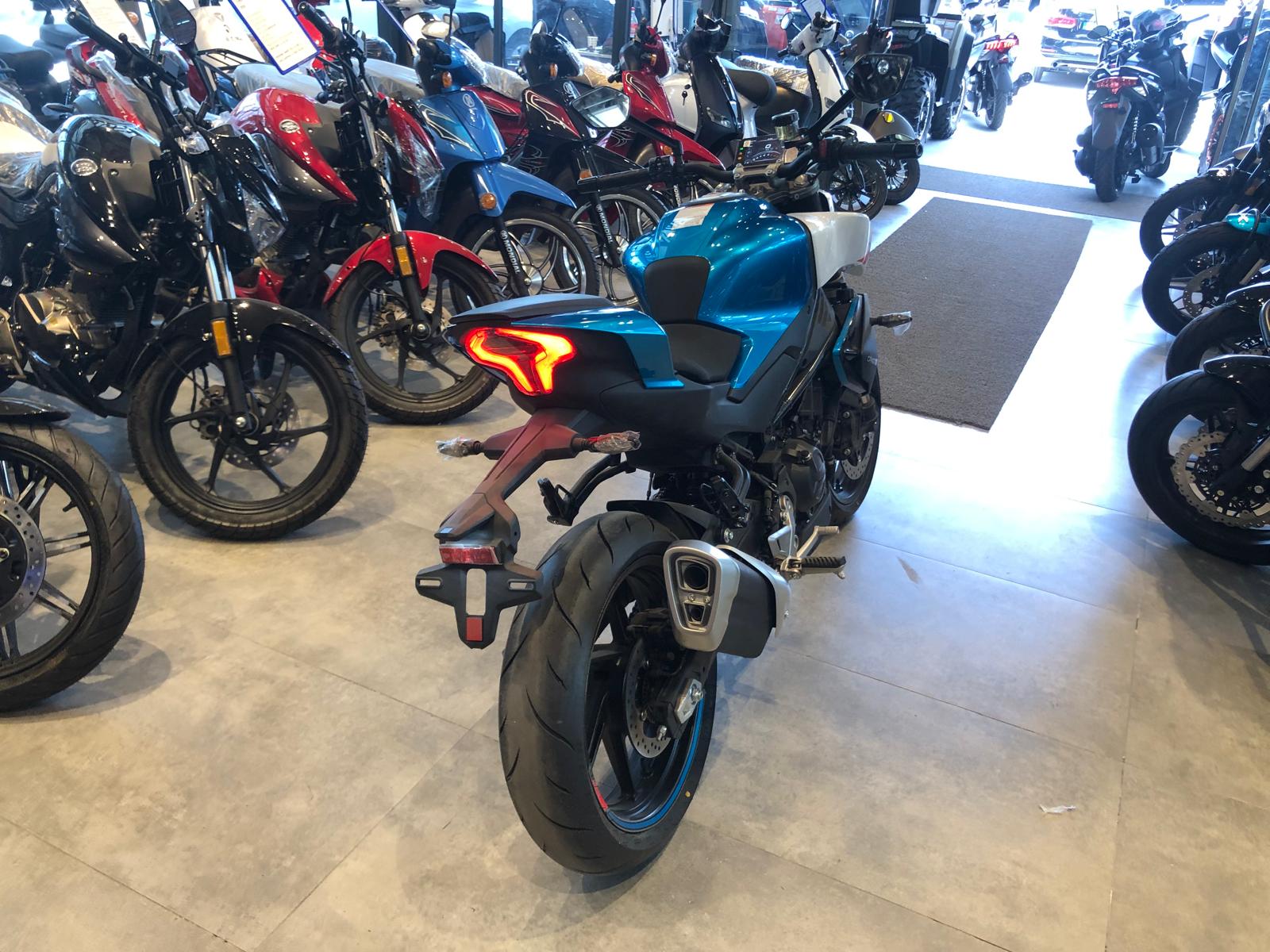 CF MOTO 450 NK 2026 MODEL BEYAZ/MAVİ RENK - Görsel 10