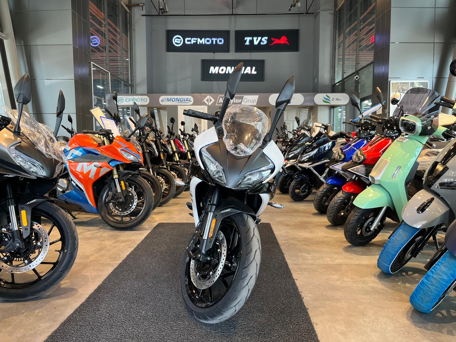 CF MOTO 250 SR 2026 MODEL BEYAZ RENK - Görsel 15