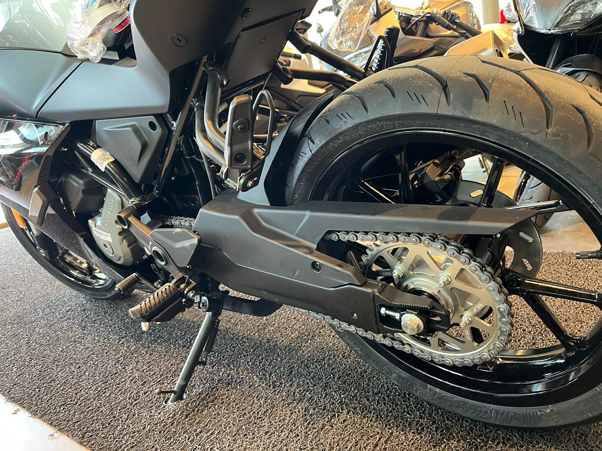 CF MOTO 250 SR 2026 MODEL GRİ RENK - Görsel 12