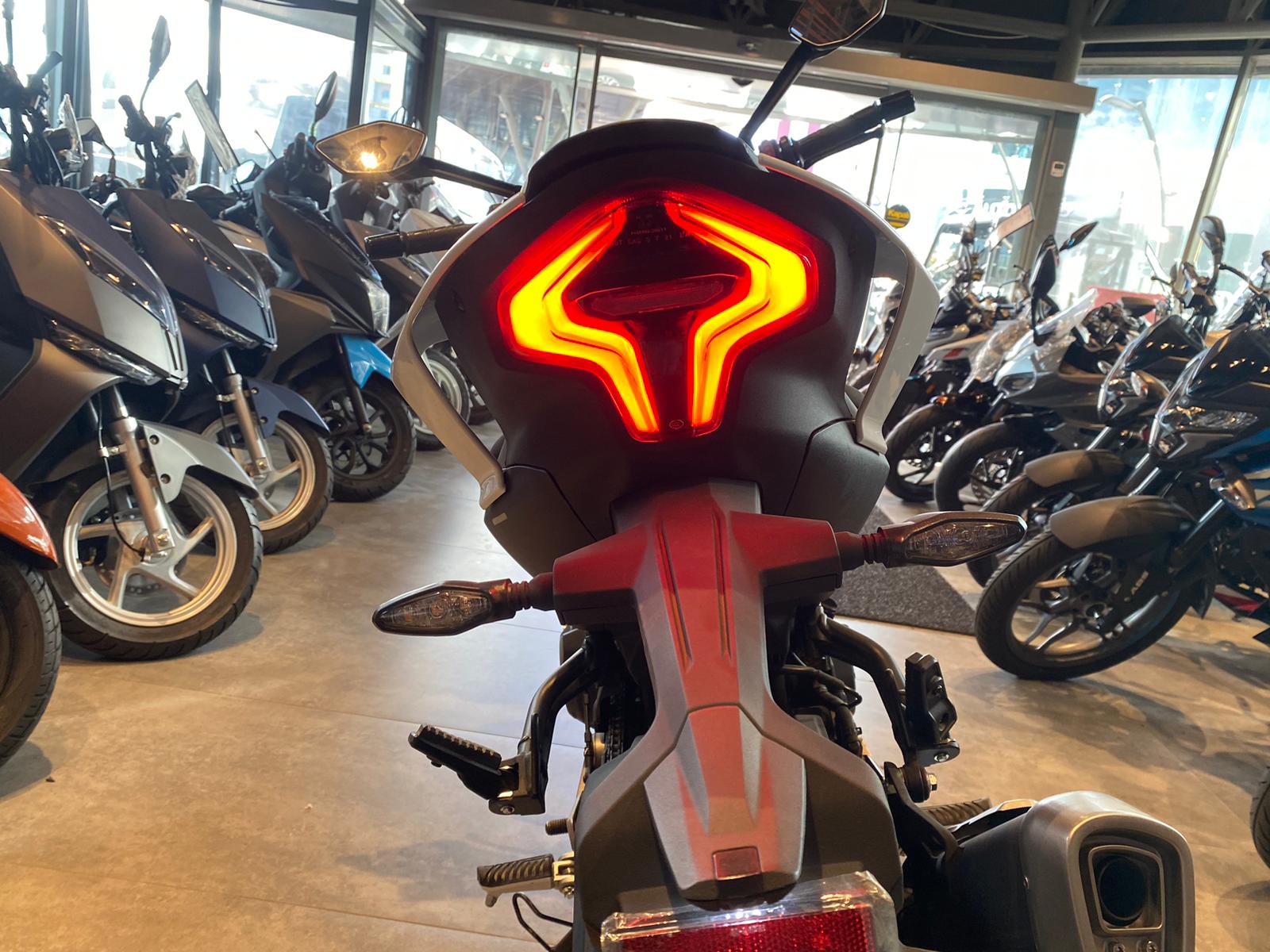 CF MOTO 450 NK 2026 MODEL BEYAZ/GRİ RENK - Görsel 16
